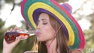 Bottle For Her Butthole - Pornworld